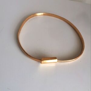 Vintage  Goldtone Buckle  Stretch Belt 25-31"